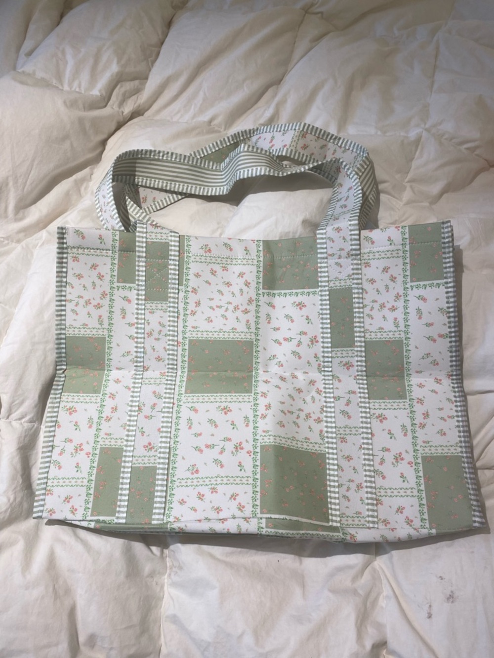 Floral Patchwork Tote Bag in Sage Green